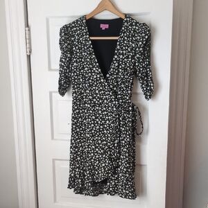 mi ami for Francesca's Black Floral Wrap Midi Dress with White Daisies